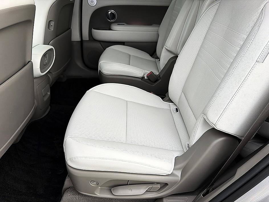Certified 2026 Hyundai Palisade Limited FWD image 8
