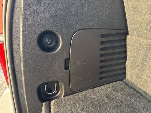 Used 2018 Chevrolet Tahoe Premier image 12