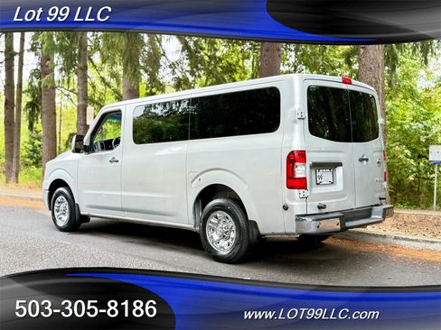 Used 2021 Nissan NV 3500 SV image 9