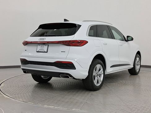 New 2025 Audi Q5 Premium image 9