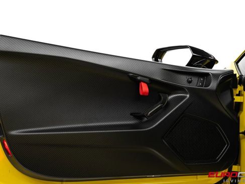 Used 2022 Lamborghini Huracan STO RWD image 29