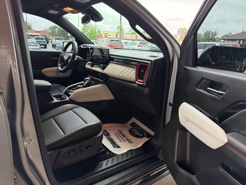 Used 2023 GMC Canyon AT4X AWD/4WD image 8