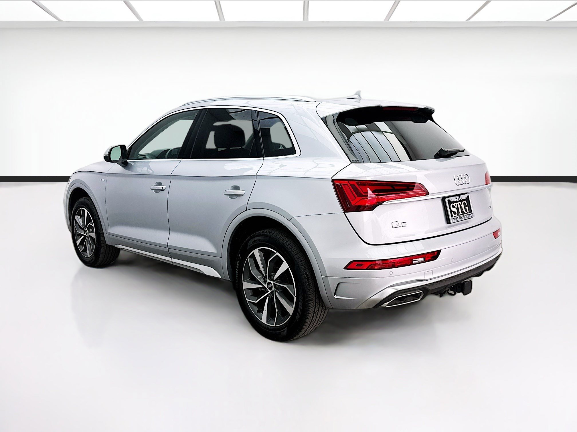 Used 2023 Audi Q5 2.0T Premium w/ Convenience Package AWD/4WD image 6