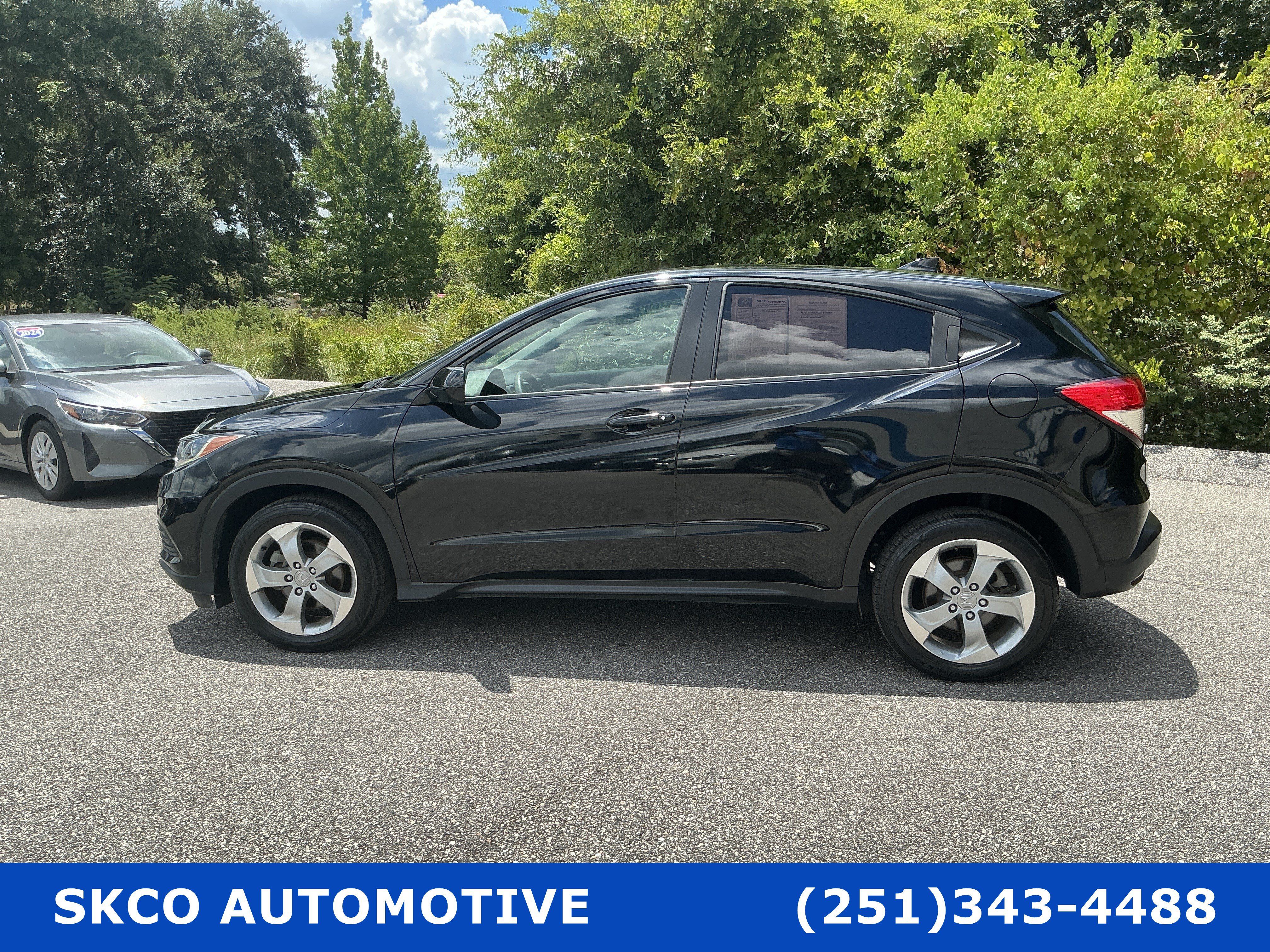 Used 2021 Honda HR-V LX image 2