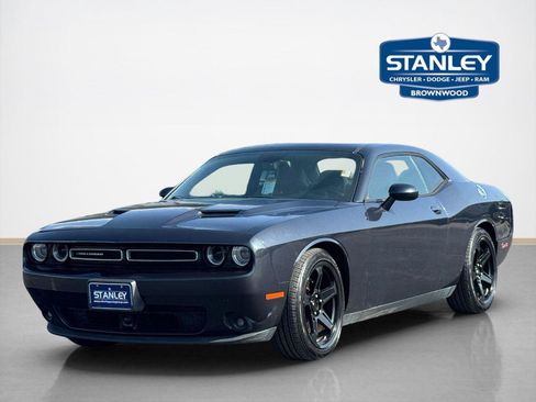 Used 2016 Dodge Challenger SXT Plus RWD image 5