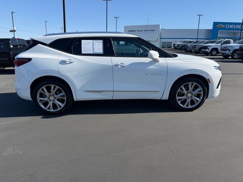 Used 2019 Chevrolet Blazer Premier w/ Sun and Wheels Package FWD image 2