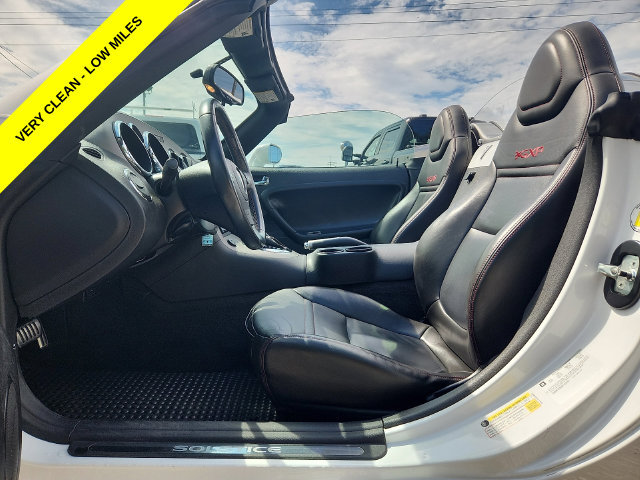 Used 2008 Pontiac Solstice GXP w/ Premium Package RWD image 6