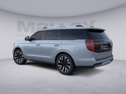 New 2026 Ford Expedition Platinum image 4