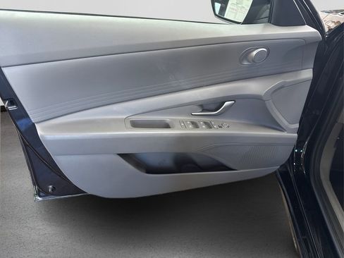 Used 2022 Hyundai Elantra SEL w/ Preferred Accessory Package image 23