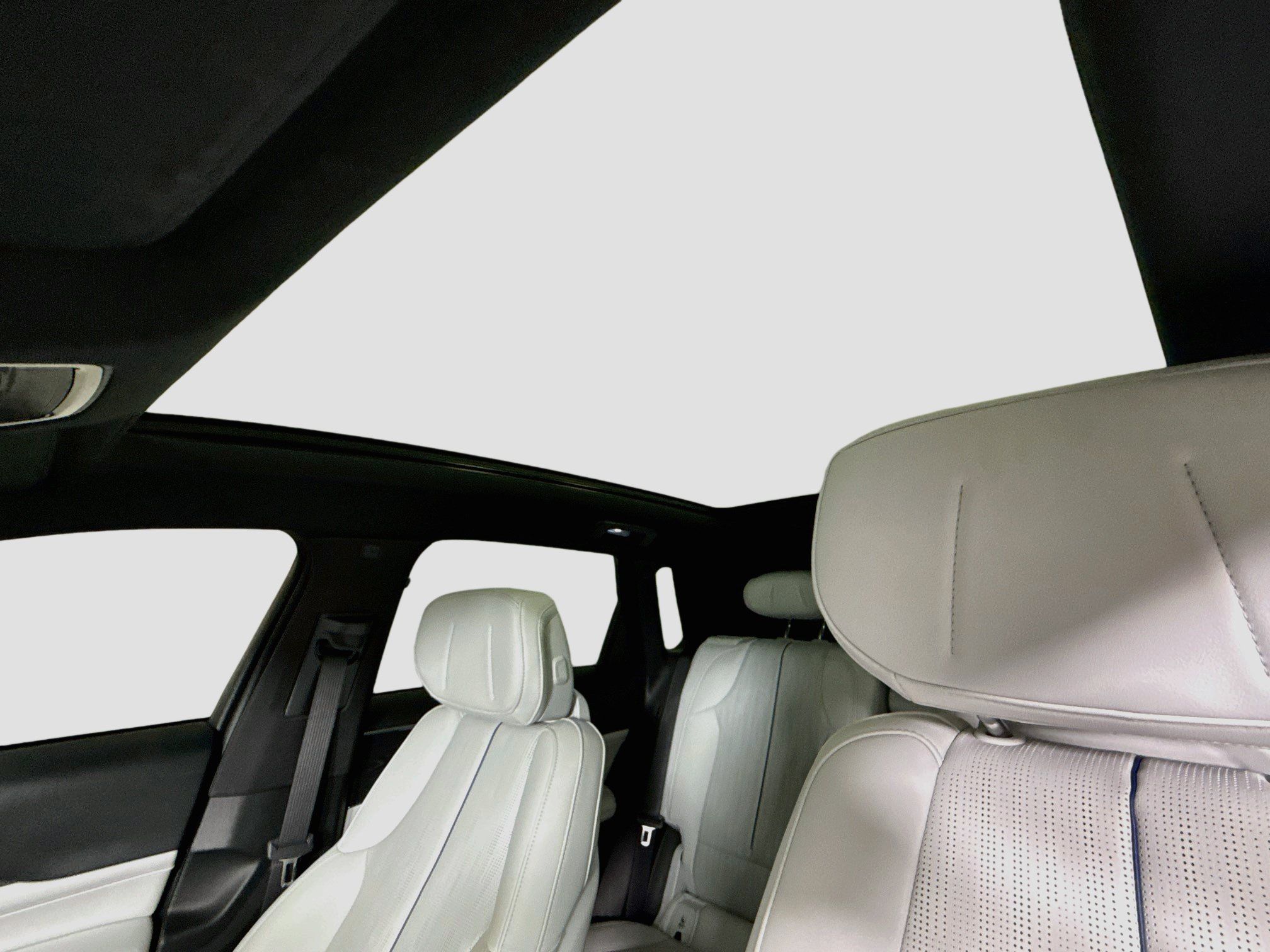 Used 2024 Cadillac Lyriq Luxury RWD image 24