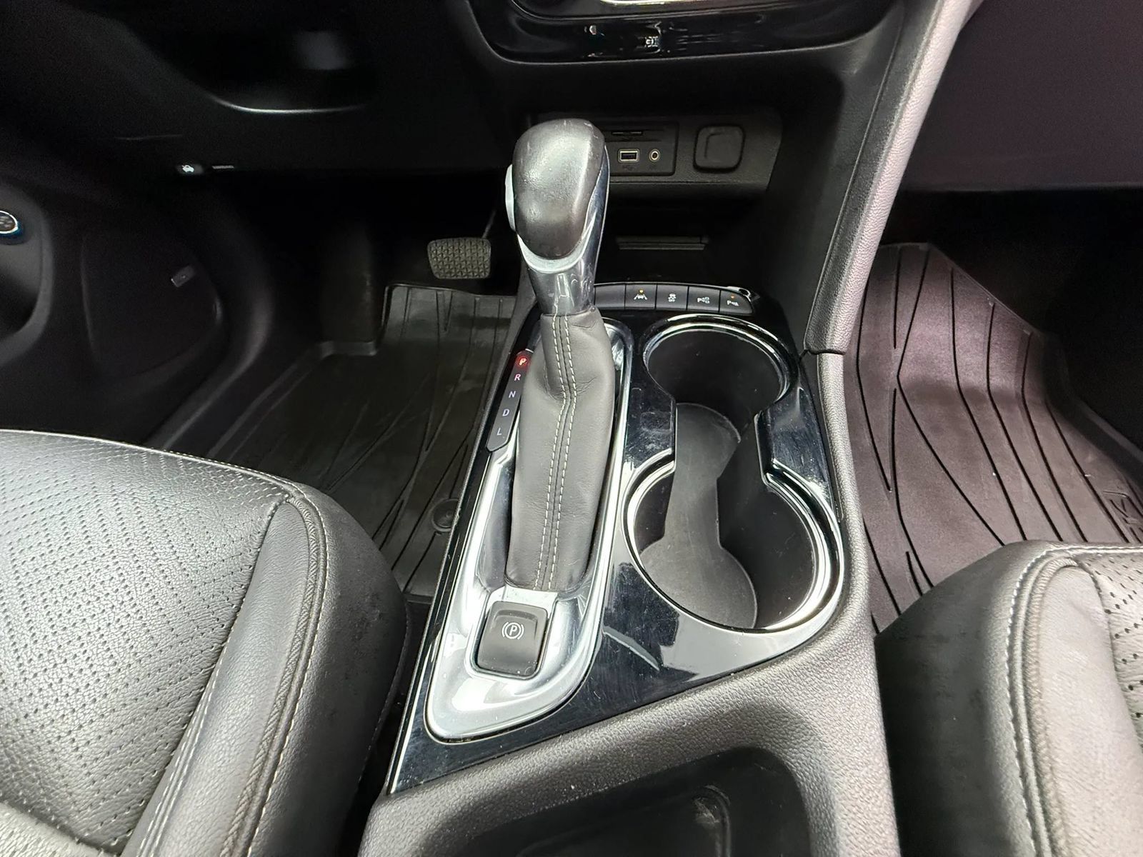Used 2021 Buick Encore GX Essence w/ Advanced Technology Package FWD image 11