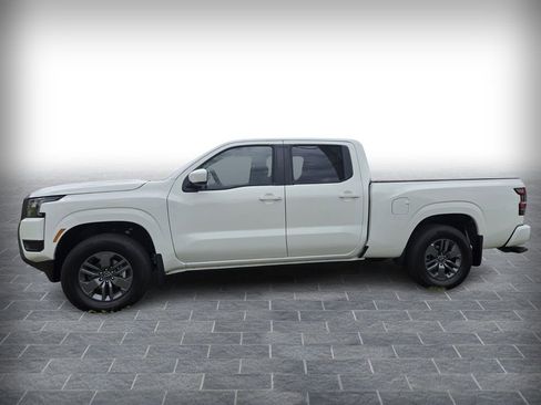 New 2026 Nissan Frontier SV w/ Tow Package AWD/4WD image 3