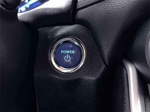 Used 2021 Toyota RAV4 XLE image 17