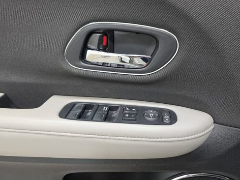Used 2019 Honda HR-V EX image 28