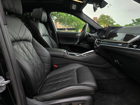 Used 2024 BMW X6 xDrive40i AWD/4WD image 41