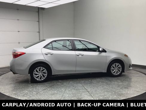 Used 2019 Toyota Corolla LE image 29