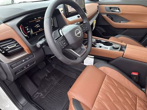 New 2026 Nissan Rogue Platinum w/ Platinum Premium Package image 10