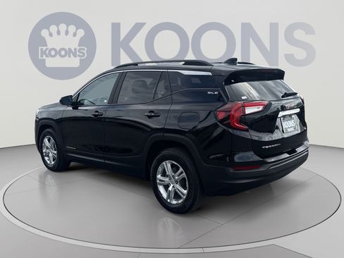 Used 2022 GMC Terrain SLE FWD image 8