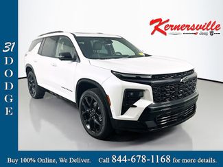 Used 2025 Chevrolet Traverse RS video 1