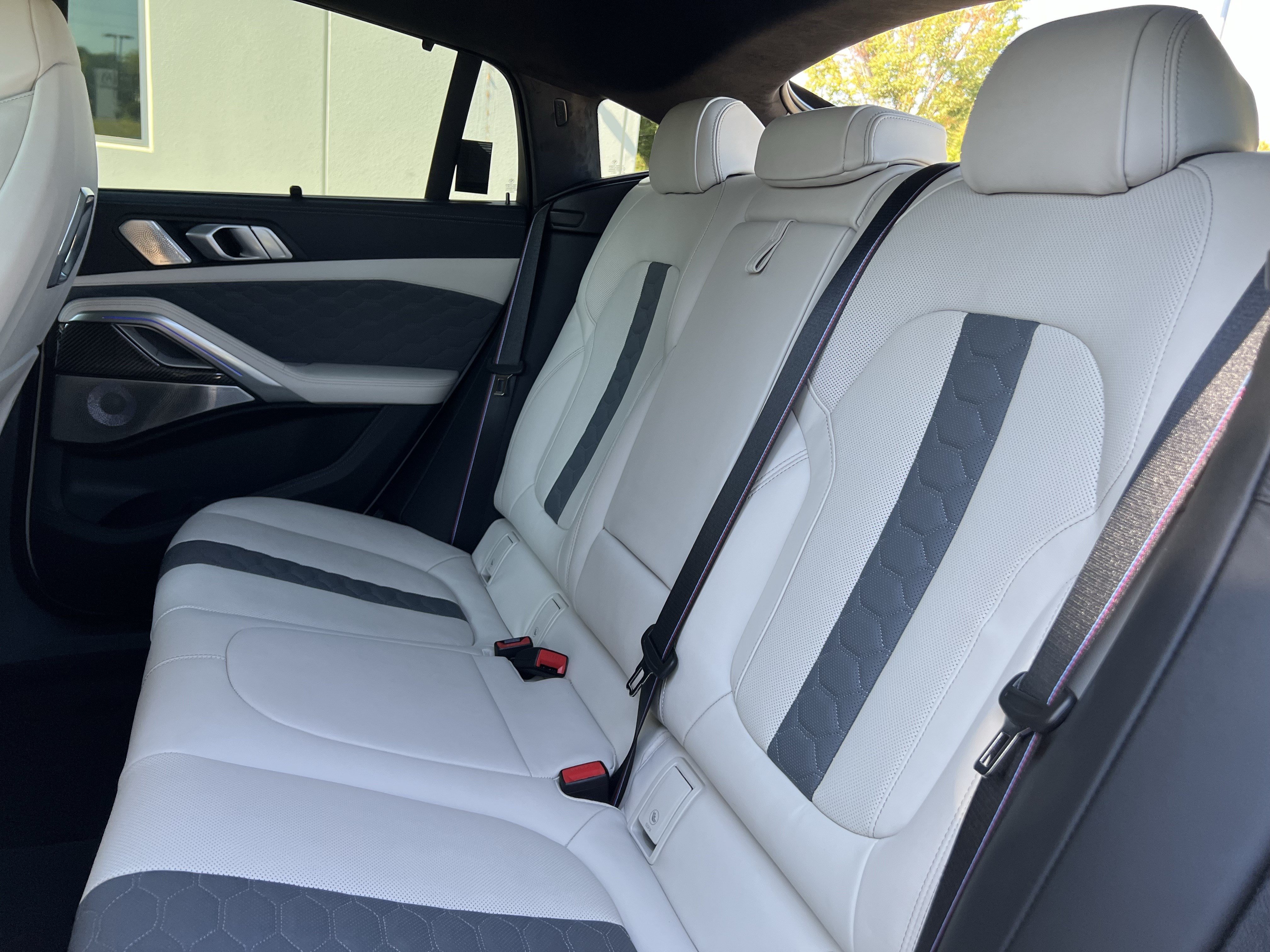 Used 2025 BMW X6 M Competition w/ Executive Package AWD/4WD image 32