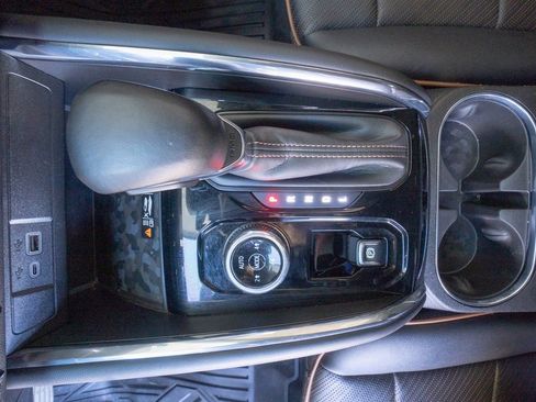 Used 2023 GMC Canyon AT4 w/ AT4 Premium Package image 10