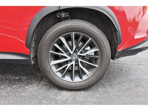 Used 2024 Lexus NX 250 FWD w/ Towing Package (2000 Lbs) image 32