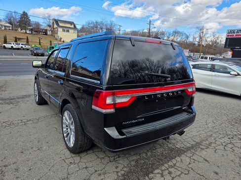 Used 2016 Lincoln Navigator Select image 7