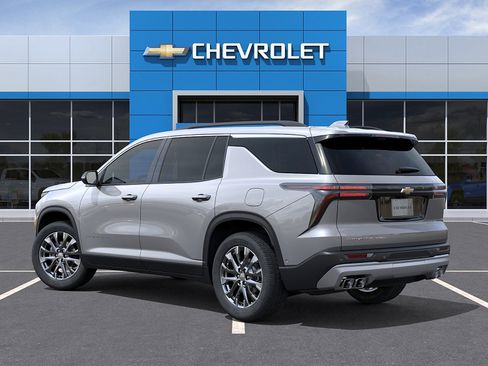 New 2026 Chevrolet Traverse LT w/ Sun and Wheel Package AWD/4WD image 3