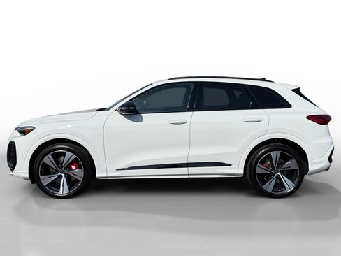 New 2026 Audi SQ5 Premium Plus AWD/4WD image 2