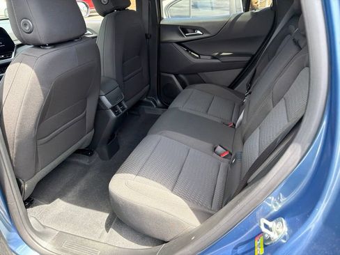 Used 2026 Chevrolet Equinox LT AWD/4WD image 8