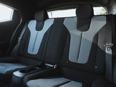 Used 2019 Hyundai Veloster 2.0 image 14