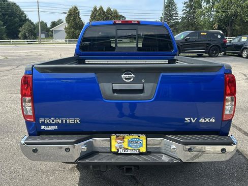 Used 2014 Nissan Frontier SV w/ SV Value Truck Package AWD/4WD image 3
