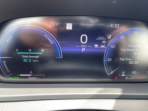 Used 2023 Toyota Crown Platinum image 10