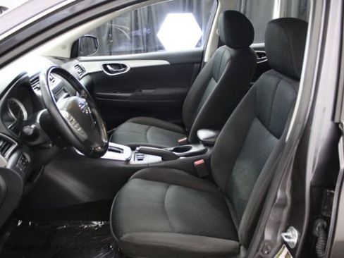 Used 2015 Nissan Sentra SR w/ Navigation Package FWD image 9