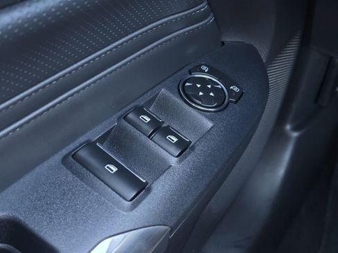 Used 2025 Ford Mustang Premium image 28