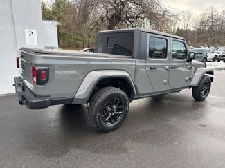 Used 2021 Jeep Gladiator Sport video 3