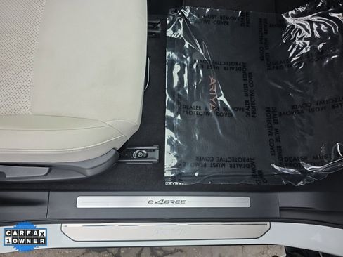 Used 2023 Nissan Ariya AWD image 59