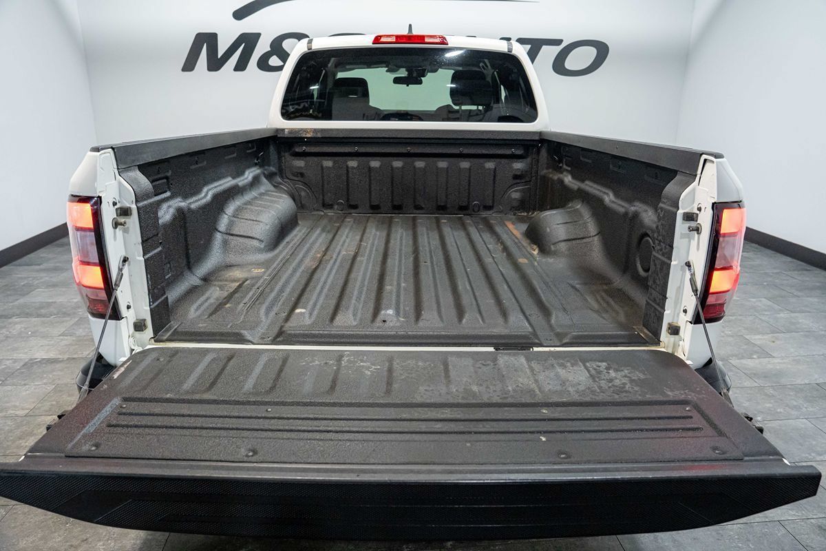 Used 2022 Nissan Frontier S w/ Technology Package RWD image 11