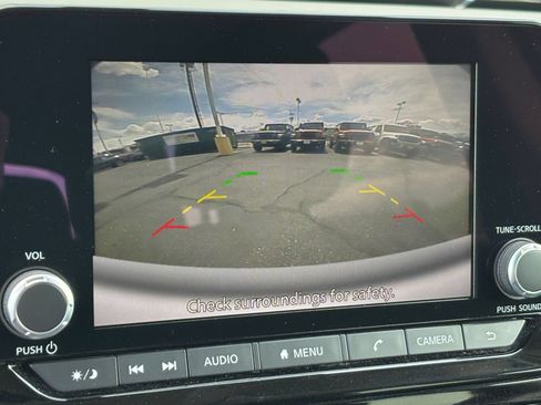 Used 2025 Nissan Pathfinder SV AWD/4WD image 25