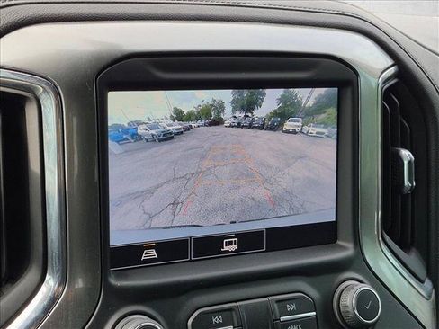 Used 2022 Chevrolet Silverado 1500 LT Trail Boss w/ Convenience Package II AWD/4WD image 13
