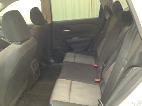 Used 2024 Nissan Rogue SV image 25