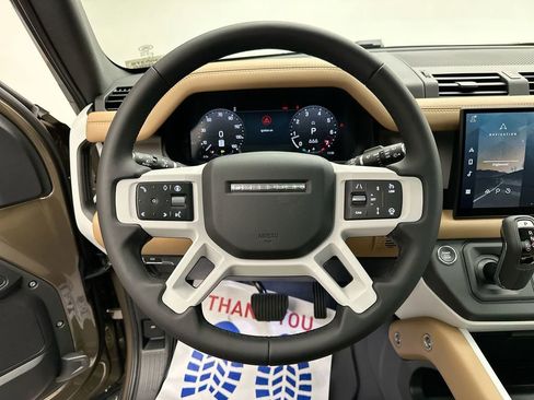 Certified 2025 Land Rover Defender 110 X-Dynamic SE image 12