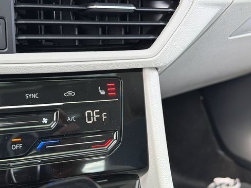 New 2026 Volkswagen Jetta SE FWD image 25