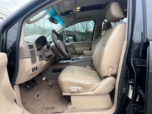 Used 2008 Nissan Titan LE w/ Tow Pkg image 24