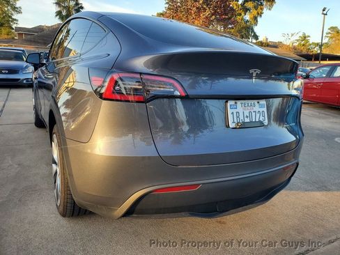 Used 2023 Tesla Model Y Long Range image 10