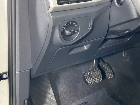 Used 2023 Volkswagen Atlas SE image 10