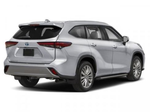 New 2026 Toyota Highlander Platinum AWD/4WD image 2