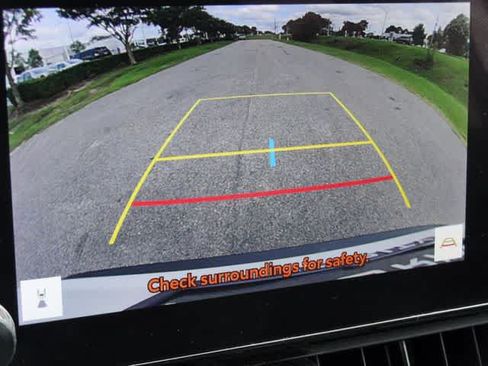 Used 2024 Toyota RAV4 XLE FWD image 25