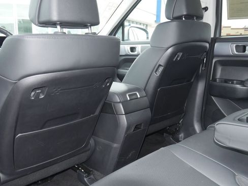 Used 2025 Hyundai Santa Fe SEL FWD image 34
