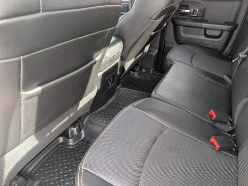 Used 2014 RAM 1500 Laramie w/ Convenience Group image 18